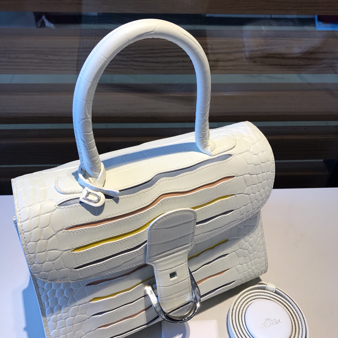 델보 브리앙 MM 크로커다일 토트백 화이트